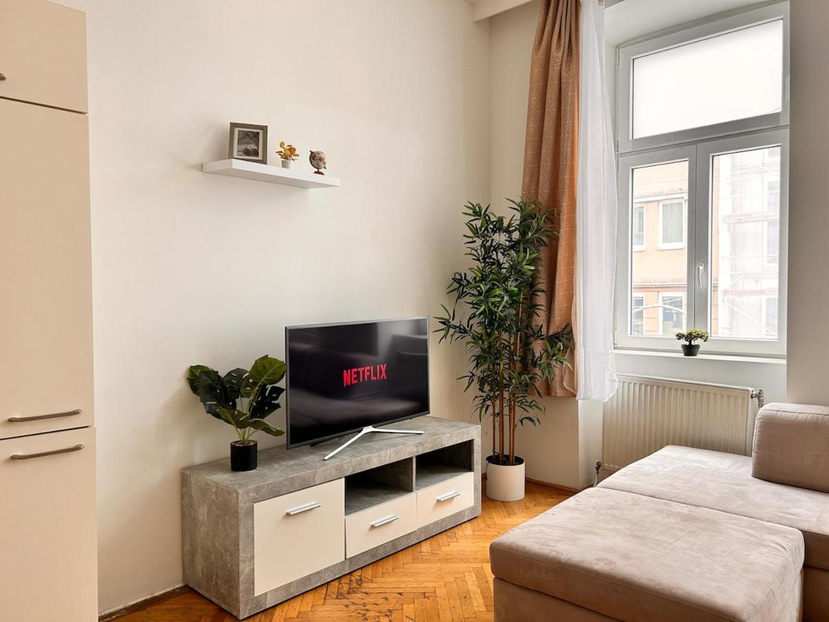 Spacious Central 4-Room Suite For 6 - Near Subway Wien Exteriör bild