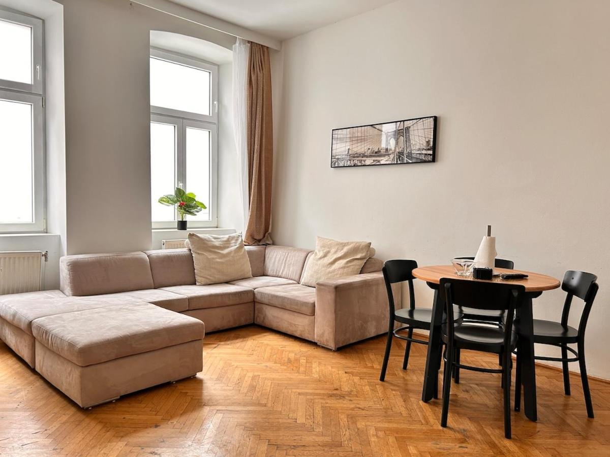 Spacious Central 4-Room Suite For 6 - Near Subway Wien Exteriör bild